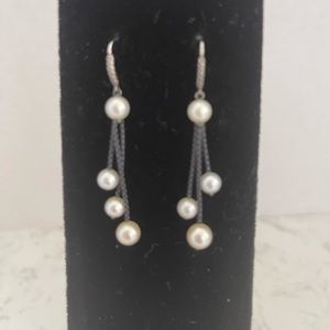Authentic David Yurman Pearl drop earrings
